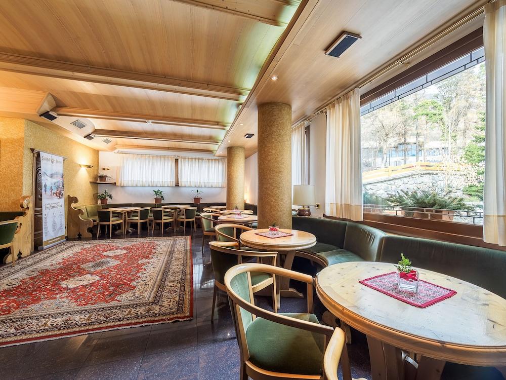 Hotel Santanton Μπόρμιο Εξωτερικό φωτογραφία