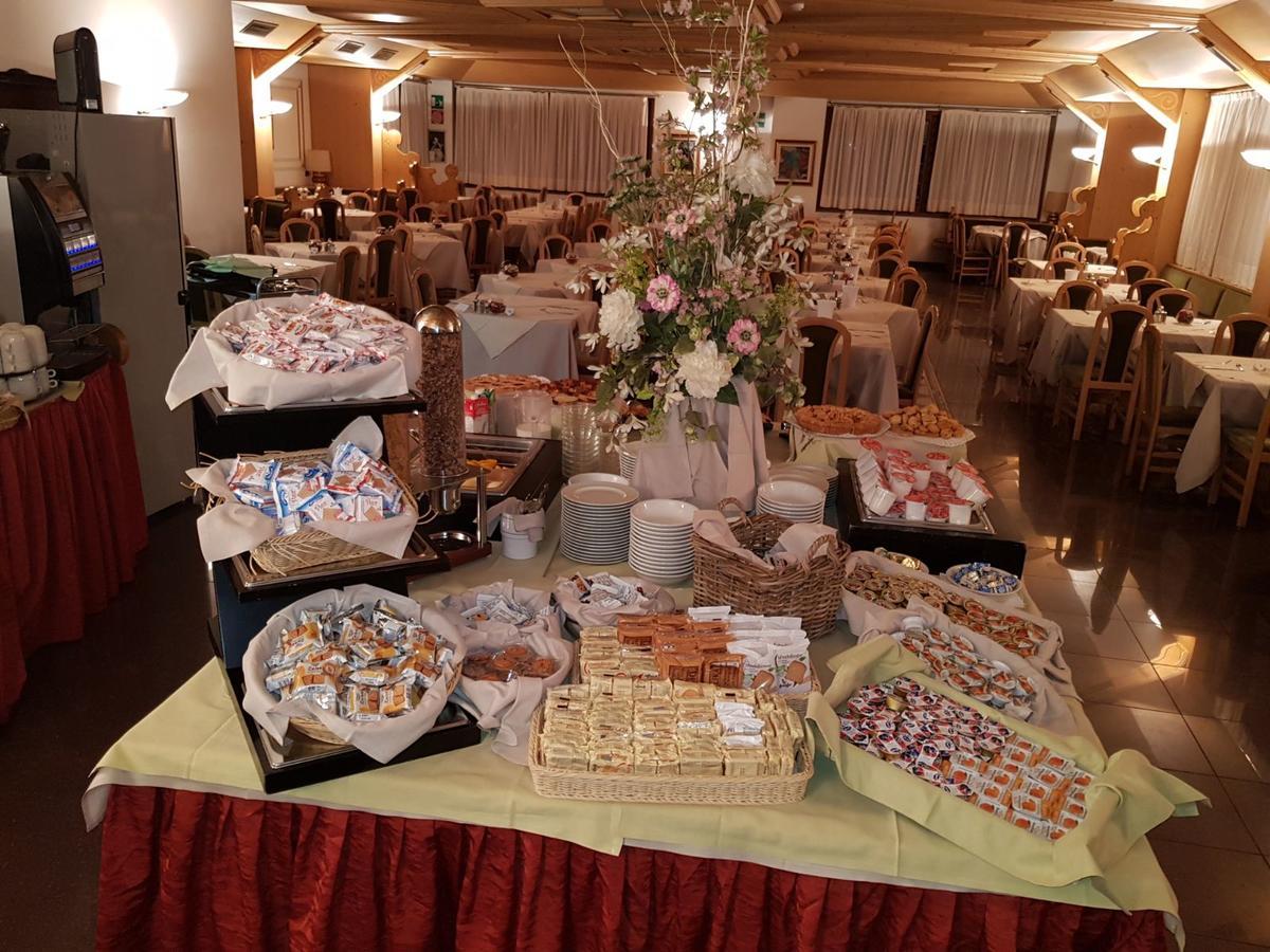 Hotel Santanton Μπόρμιο Εξωτερικό φωτογραφία