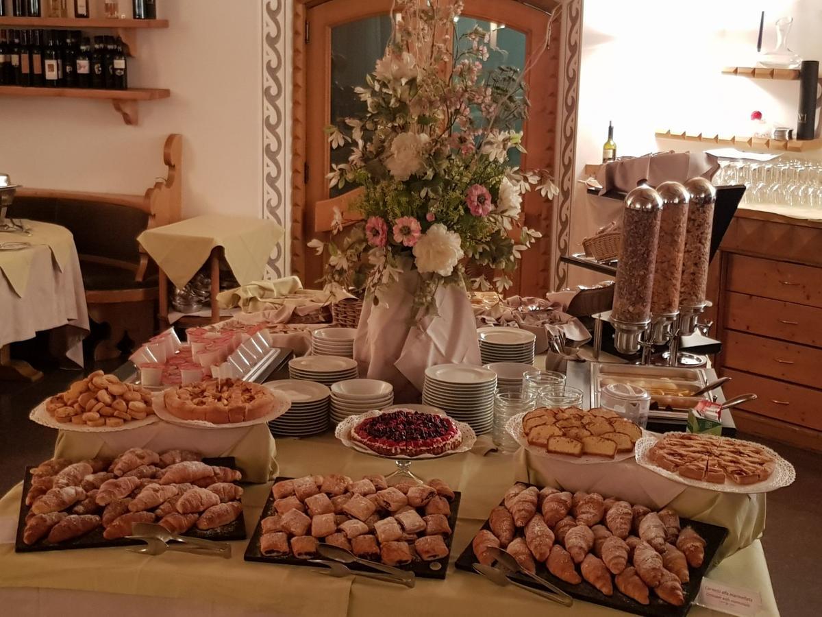 Hotel Santanton Μπόρμιο Εξωτερικό φωτογραφία