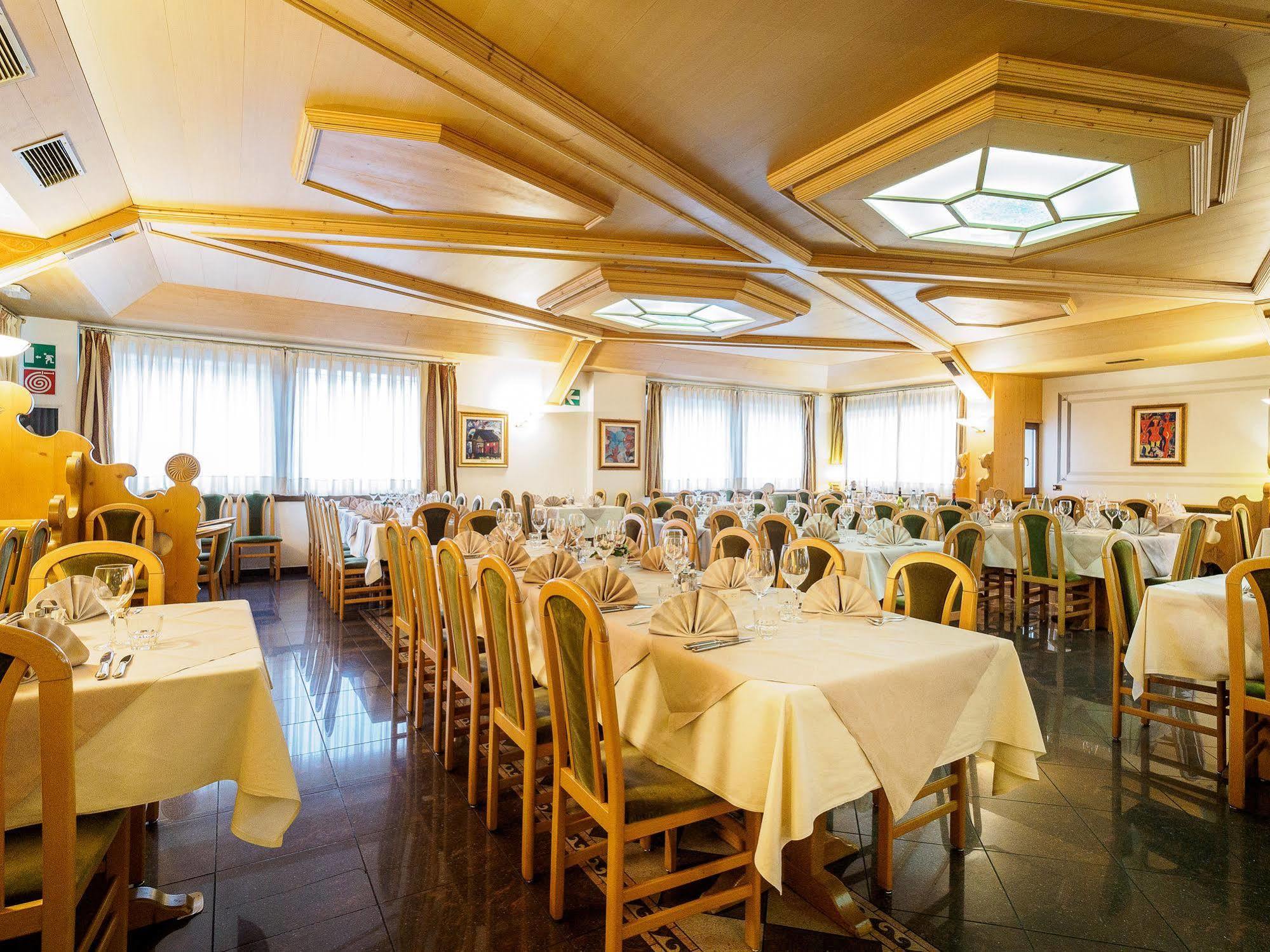 Hotel Santanton Μπόρμιο Εξωτερικό φωτογραφία